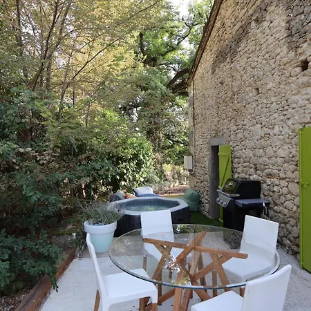 Domaine La Bellevue - Le Petit Nid Charme & Nature 펜션 Esclottes